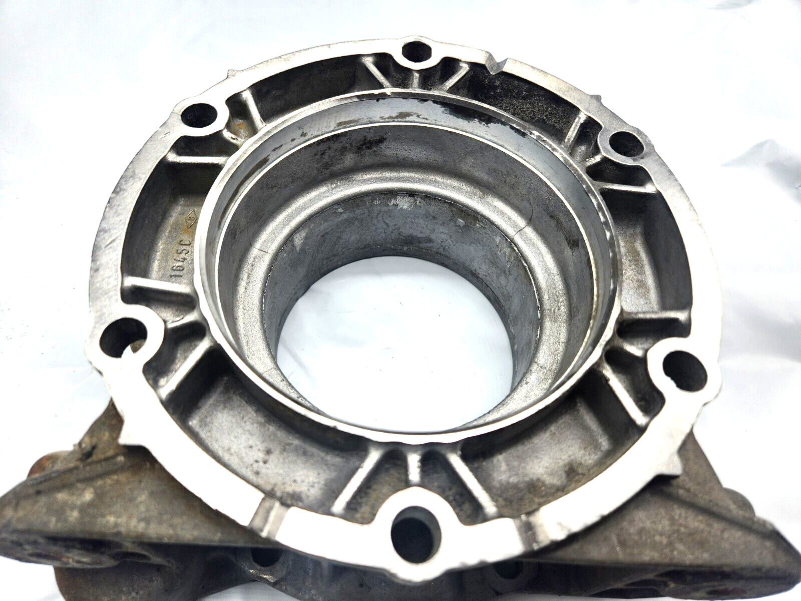 .For 6L80E GMC Chevrolet Transmission 4X4 Tail Housing 2006+ USED Cast #24241160