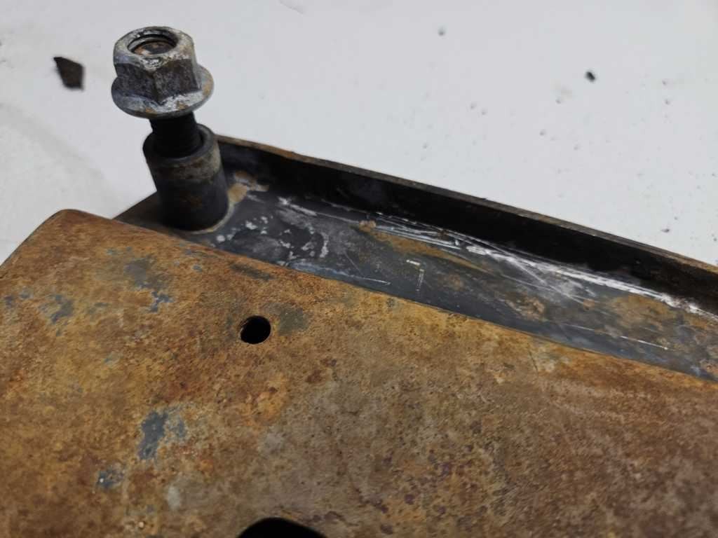 1988-2000 Chevy GMC K1500 Transmission Crossmember 4×4 Mount OEM 2957