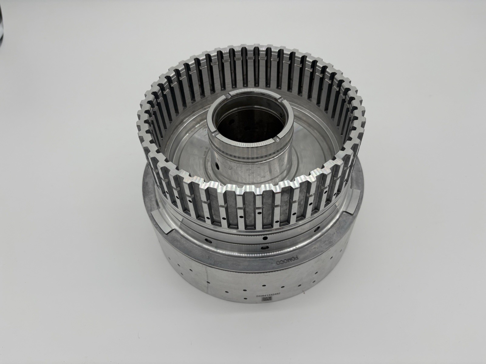 Brand New Genuine 2020-2025 Ford Super Duty Hub Assembly (LC3Z-7H351-B)