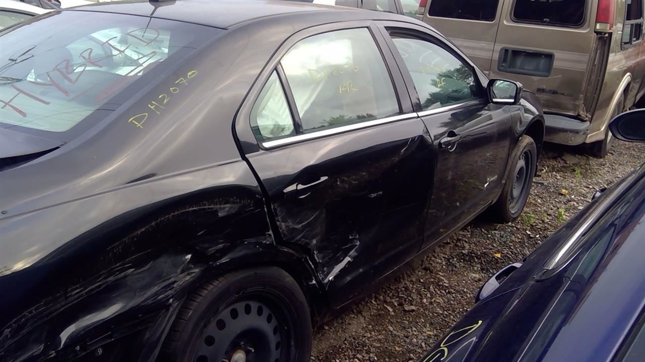 Fusion Automatic Transmission 2.5L VIN 3 8th Digit Hybrid Fits 11-12 4834451