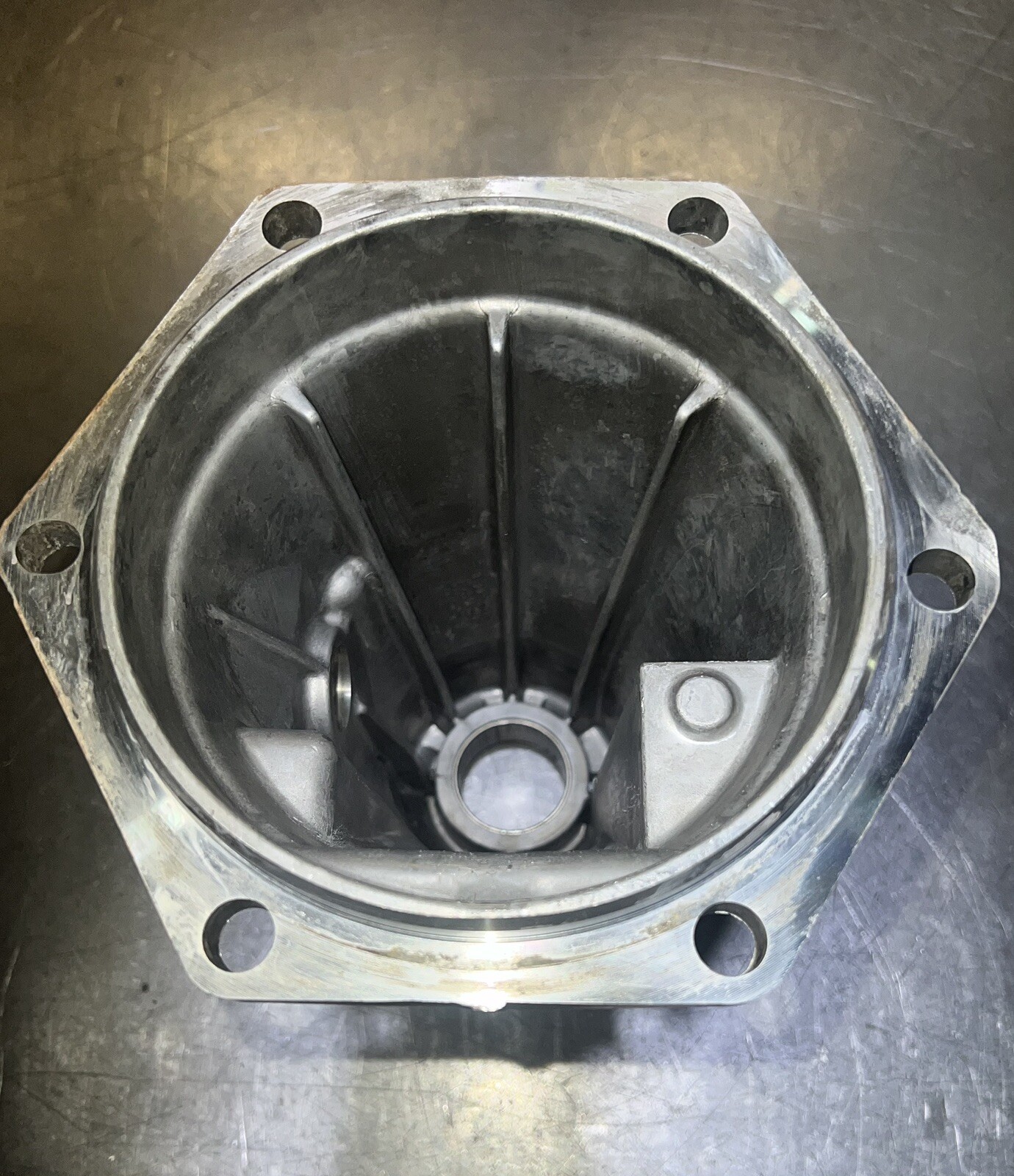 4l60e 4l65e 4l70 Transmission 2WD Tail Housing