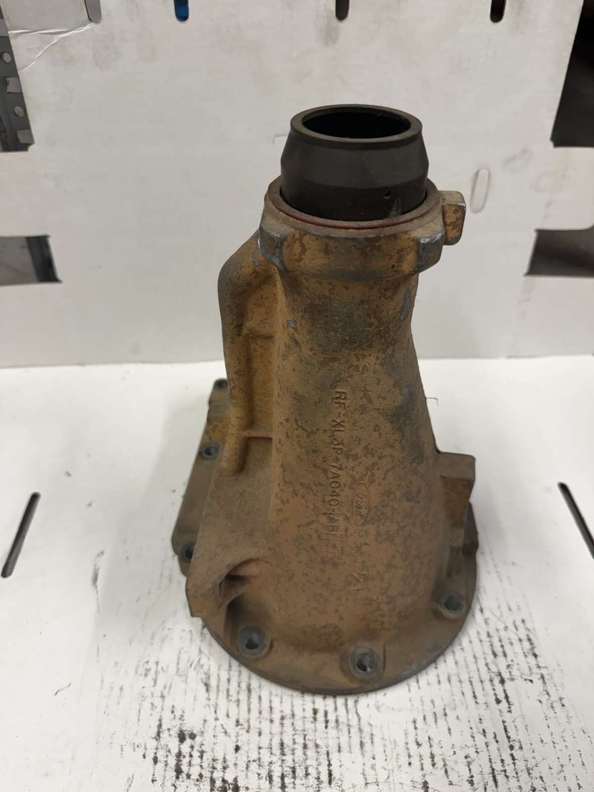 4R100 Extension Housing 2WD Tail Gasoline Only W/O Speed Sensor 1998 & UP FORD