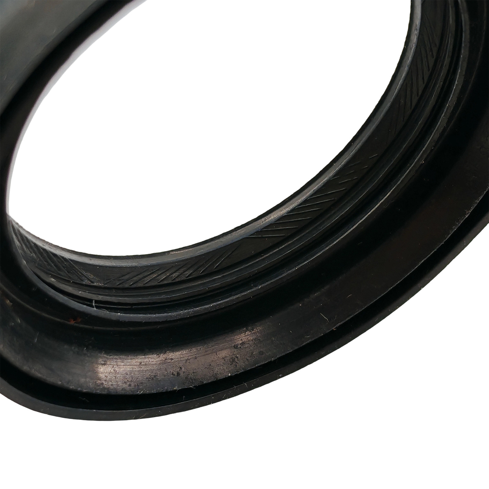 Front Output Shaft Seal Differential Transaxle For Nissan Versa 38342-3VX0A