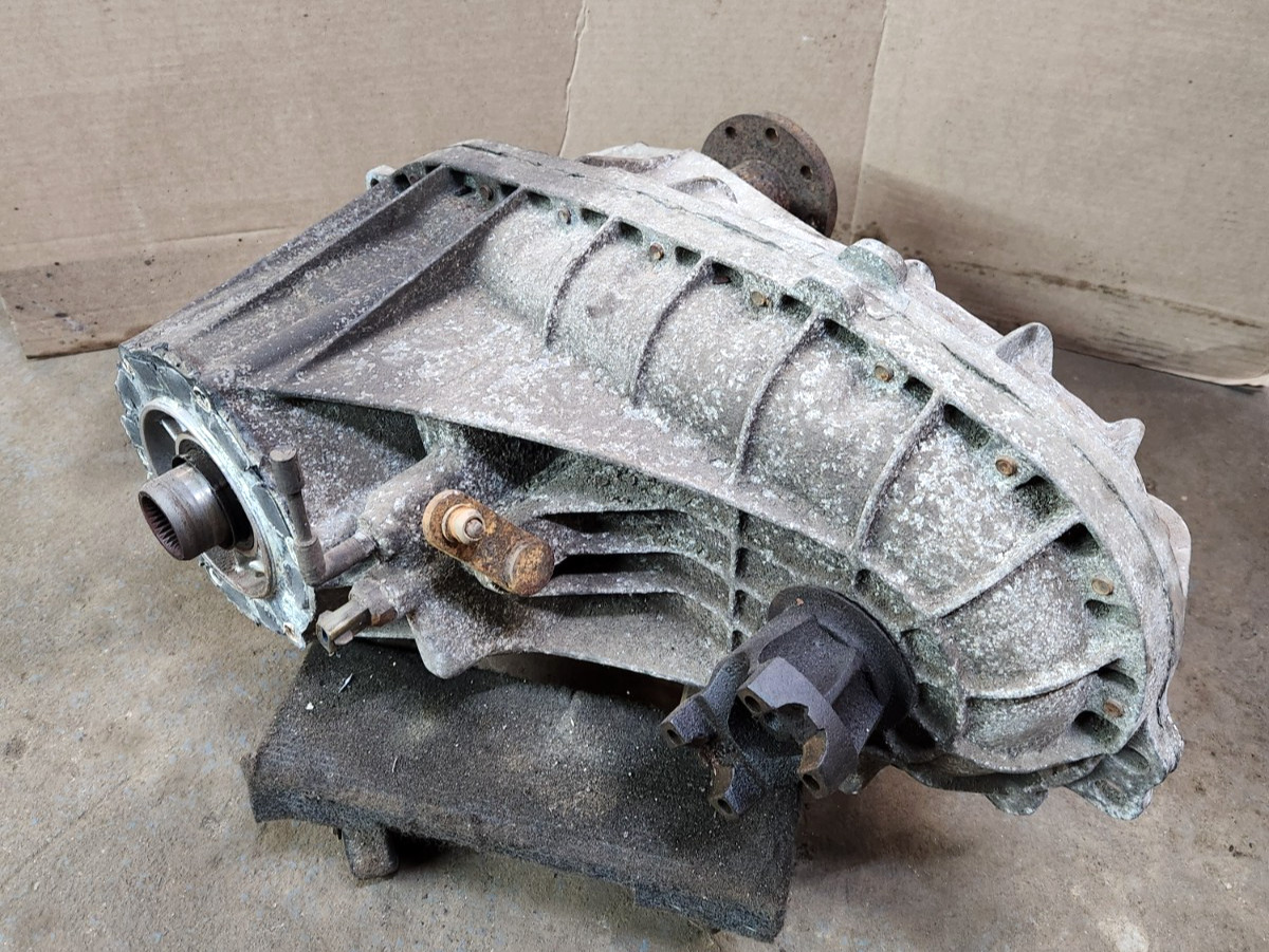1997 Ford F350 4×4 Transfer Case Borg Warner 4407 with PTO option