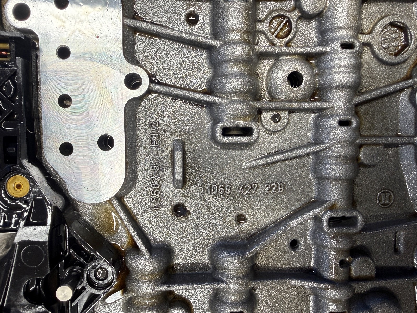 11-12 BMW 740i 740Li F01 F02 Automatic Transmission Valve Body Mechatronic OEM