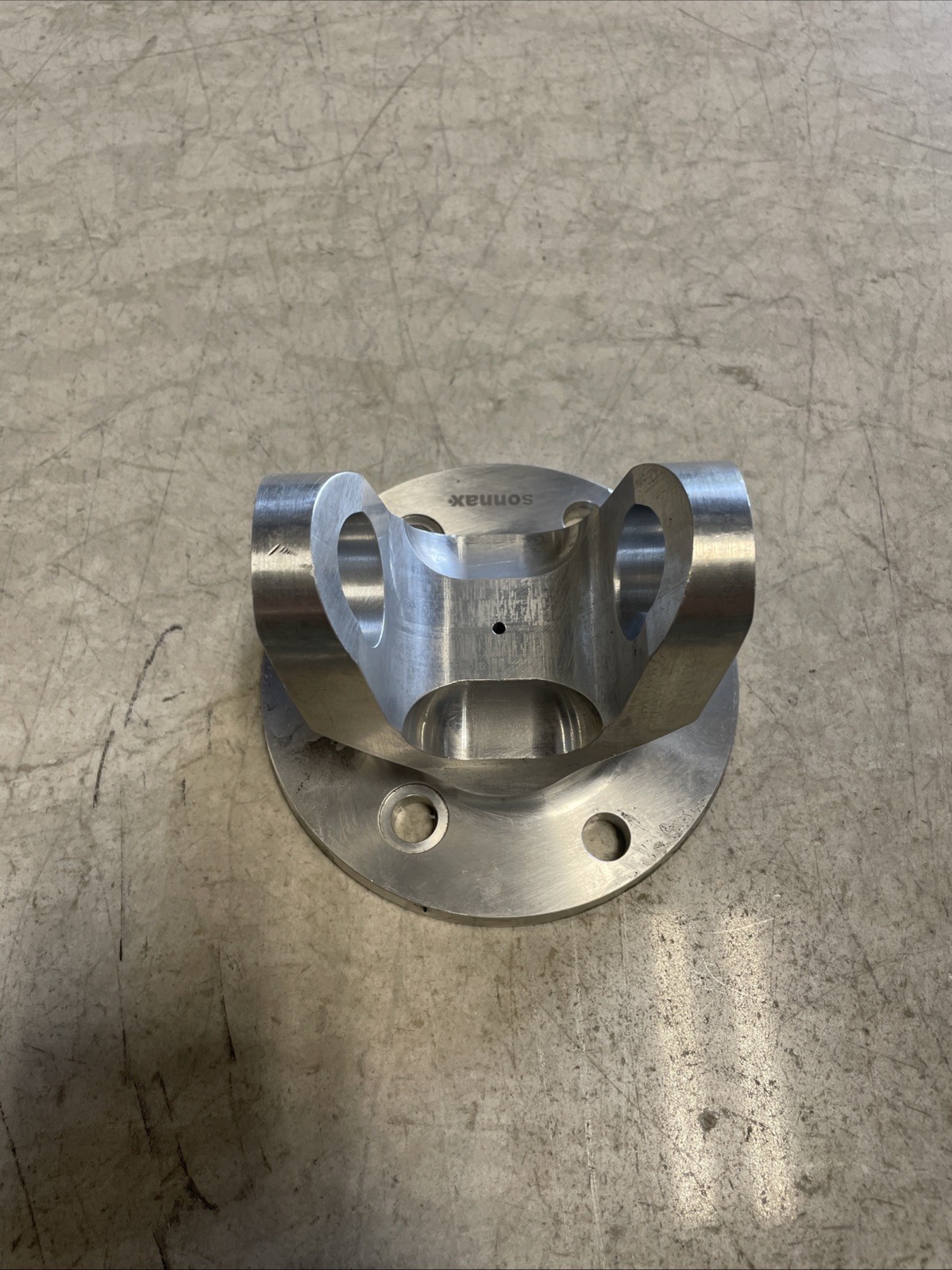 Genuine Sonnax T35-GMFD-01K 3-Bolt Adapter Flange Yoke GM 6L80 6L90 8L90 10L90