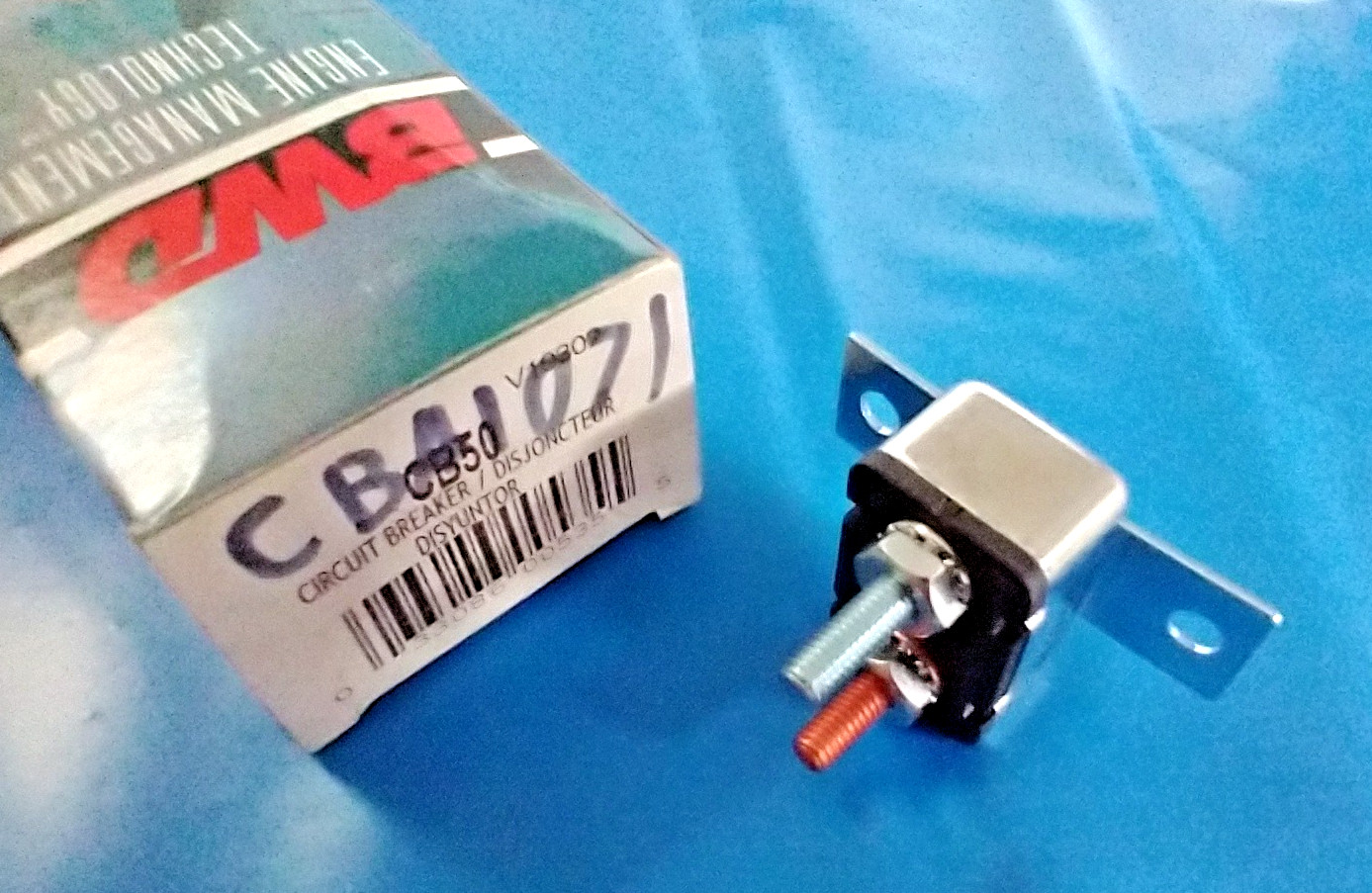 Universal Circuit Breaker-Automatic 12V/24VDC, 50A BWD AUTOMOTIVE CB50