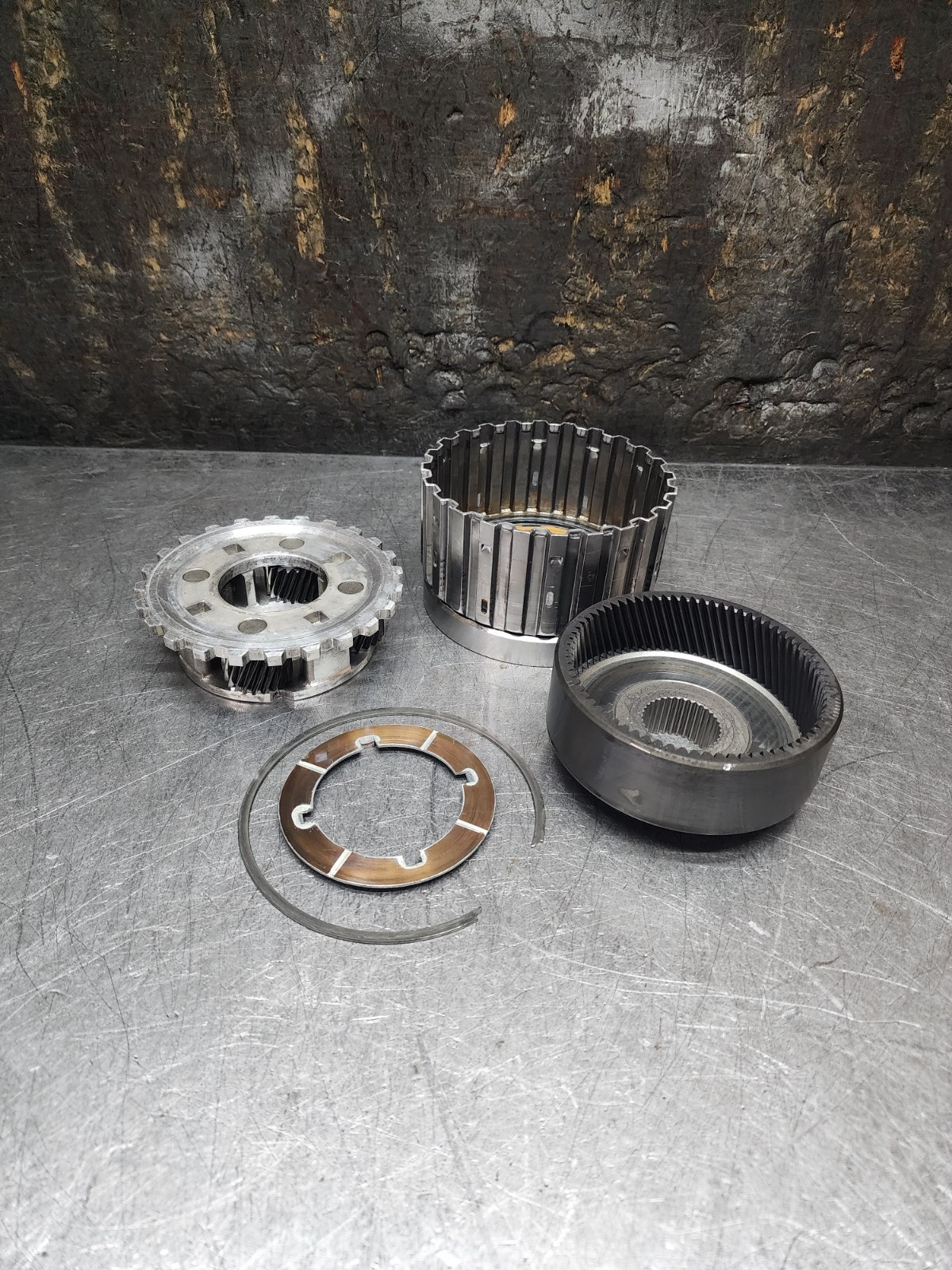 4R100 TRANSMISSION REAR PLANET 4 GEARS & REVERSE CLUTCH HUB 24 LUGS 1998-UP FORD
