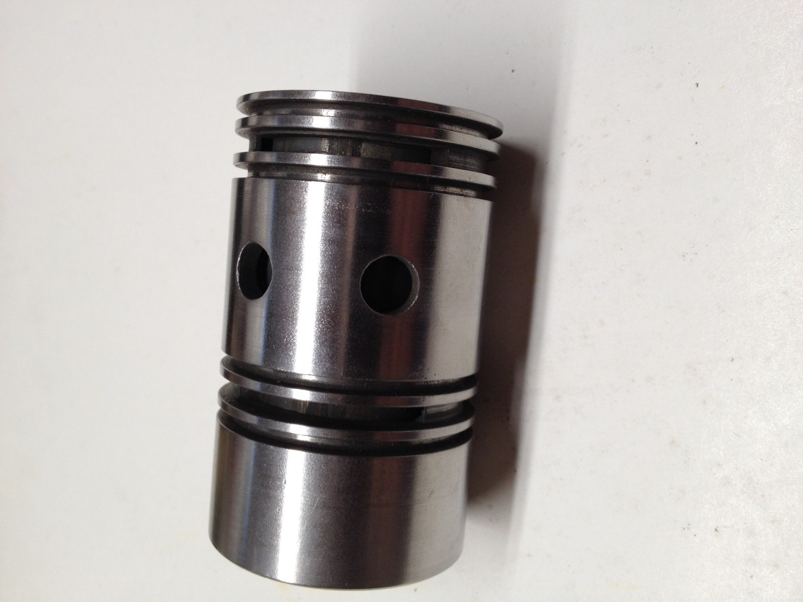 Hydramatic Oil Delivery Sleeve, 1946-67, 8611654, GM, Independents, RR & Bentley