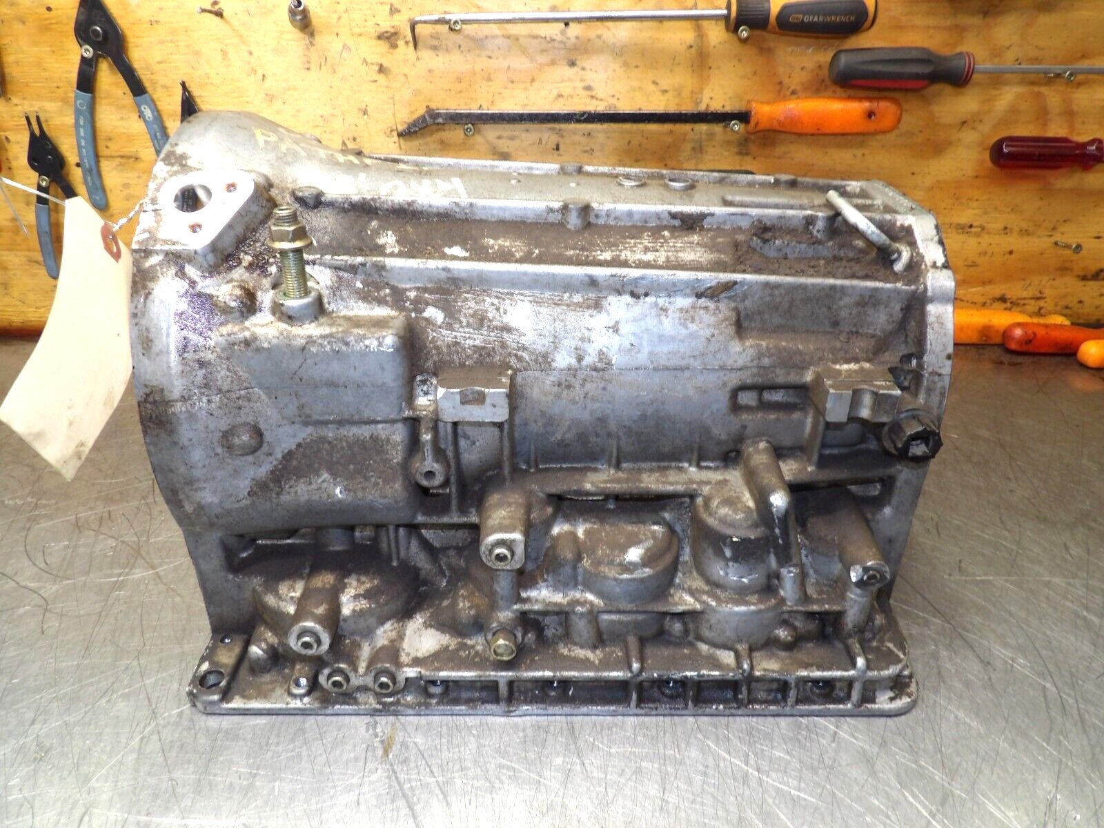 Nissan RE 4R01A Automatic Transmission ” Case ” Very Good Shape 578