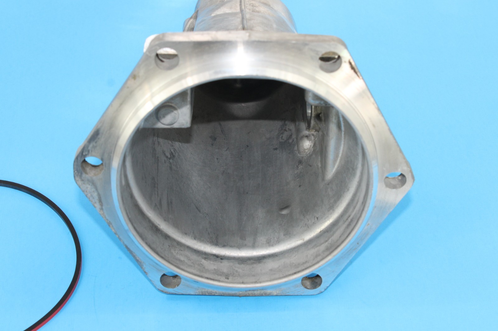97-up 4l60E Tail Housing 2WD 6 Bolt Extension New SEAL & BUSHING 2X4 Rear