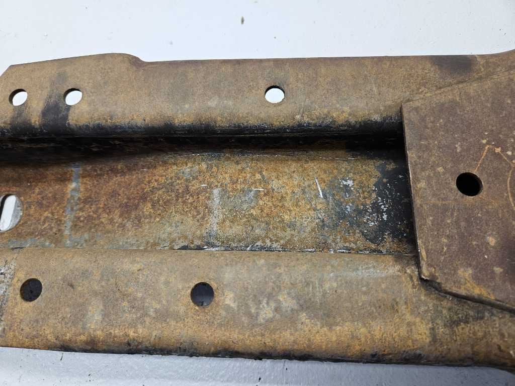 1988-2000 Chevy GMC K1500 Transmission Crossmember 4×4 Mount OEM 2957