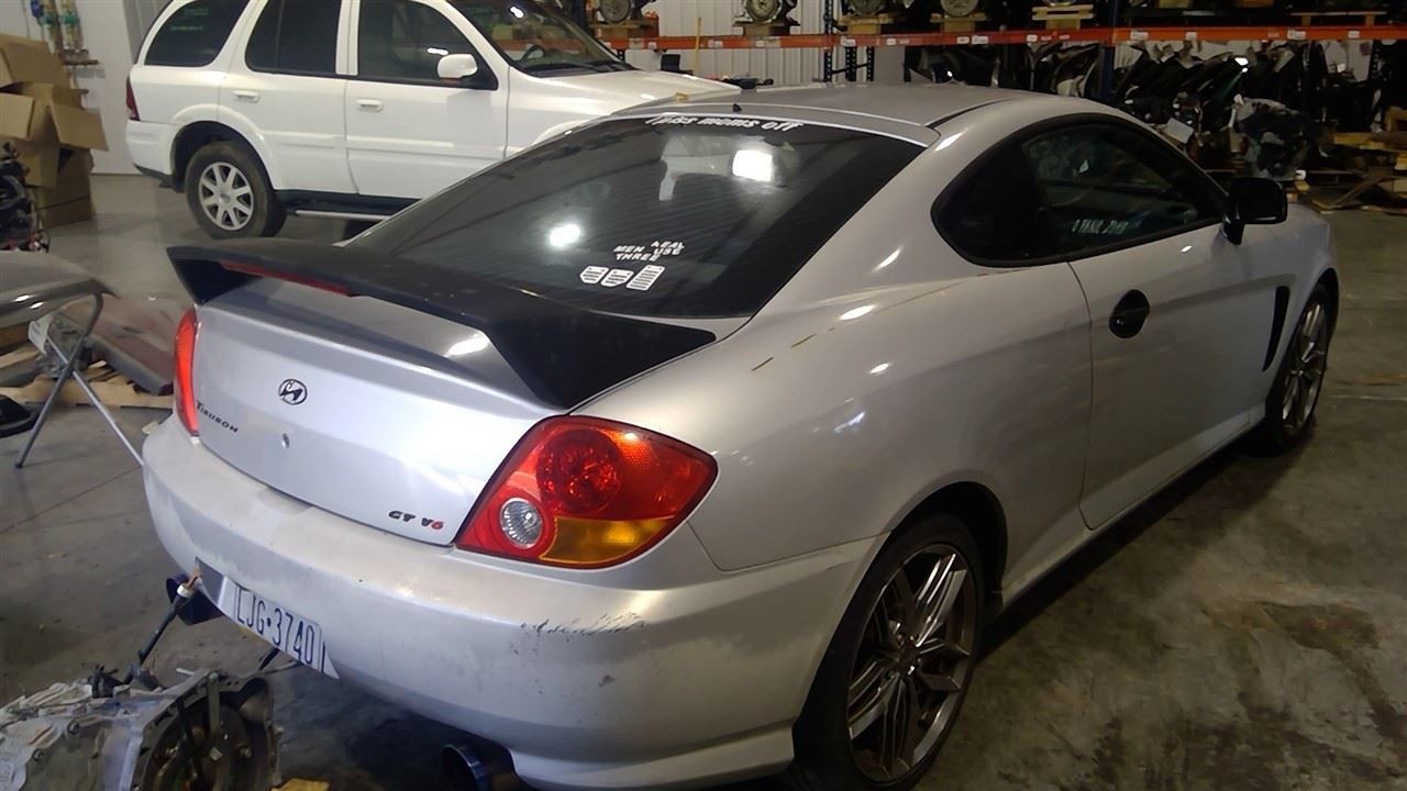 2003-2008 Hyundai Tiburon Manual Transmission 6 Speed OEM