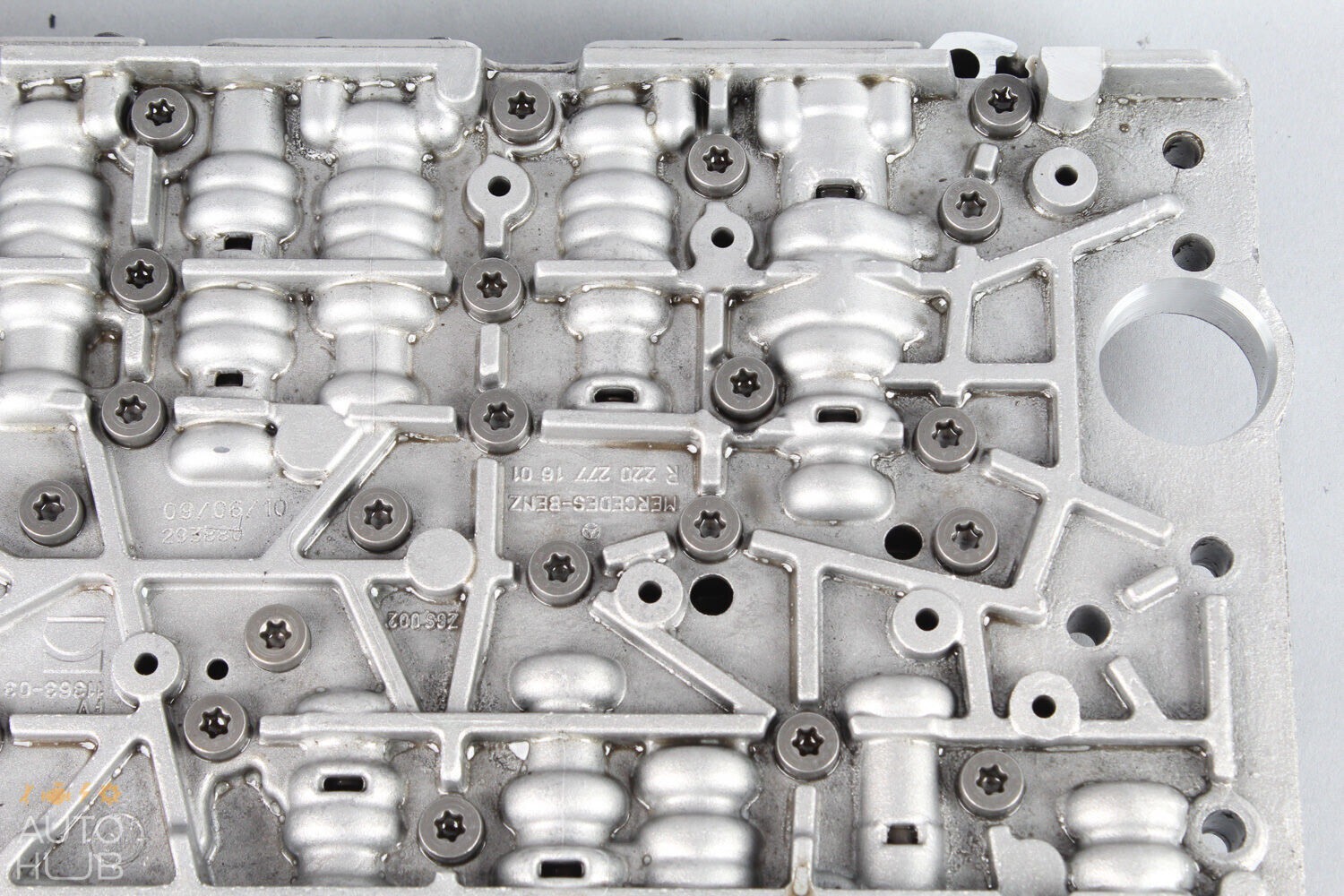 Mercedes W220 S430 C230 7G-Tronic 722.9 Transmission Valve Body 2202703106 OEM
