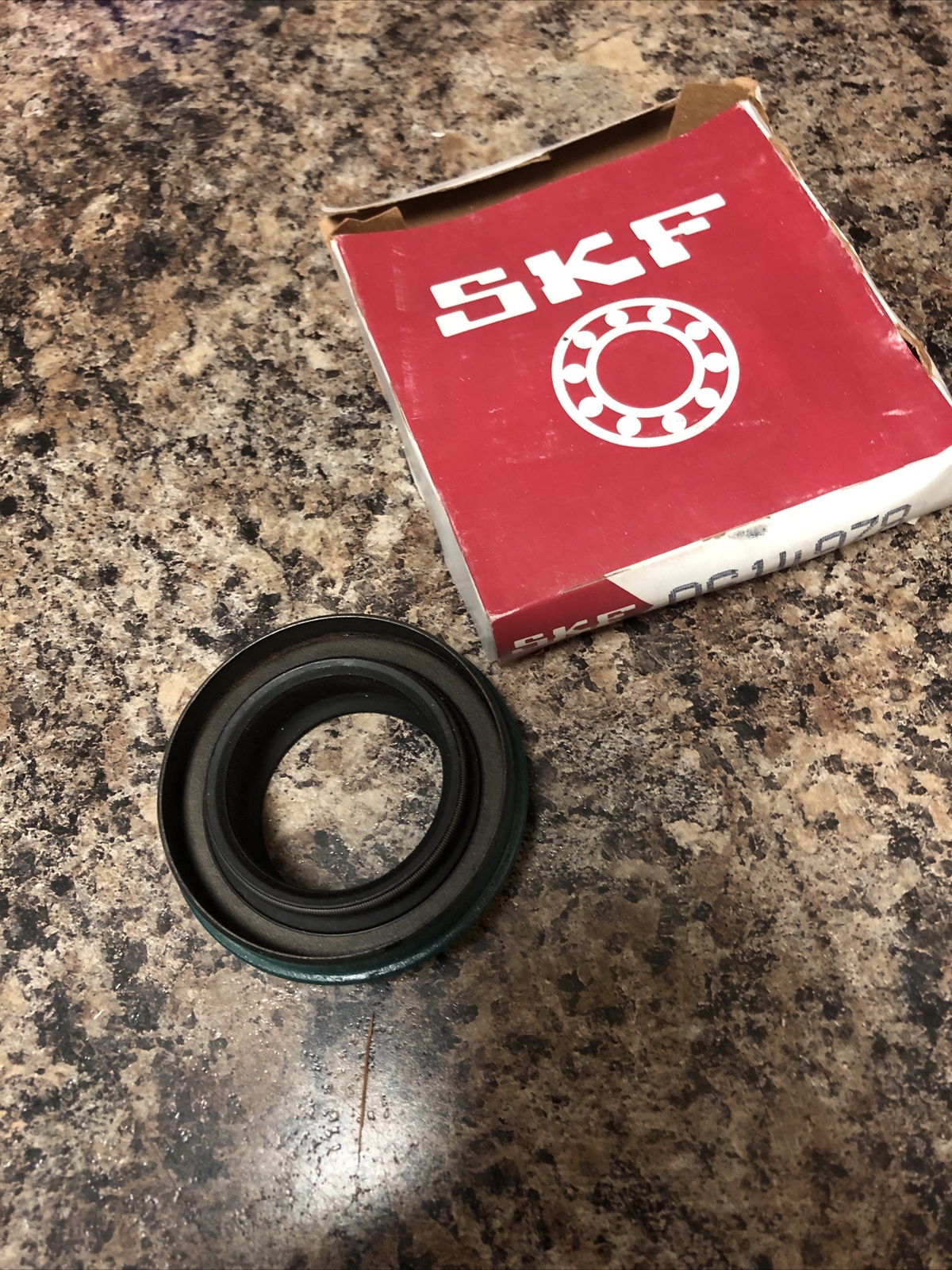 NOS SKF CR 14978 GREASE SEALS F+S!