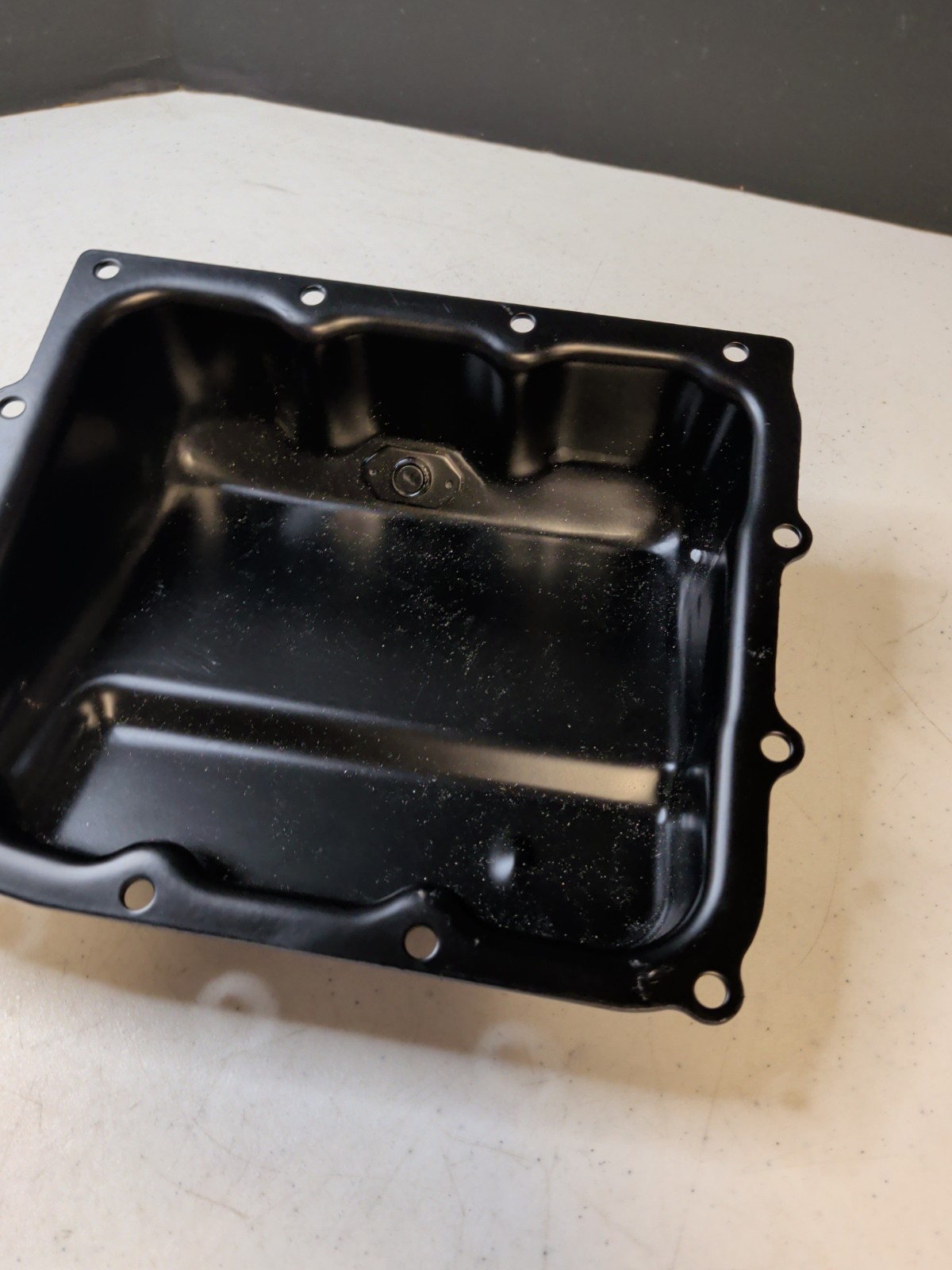 Automatic Transmission Oil Pan for 2011-2014 Chrysler 200