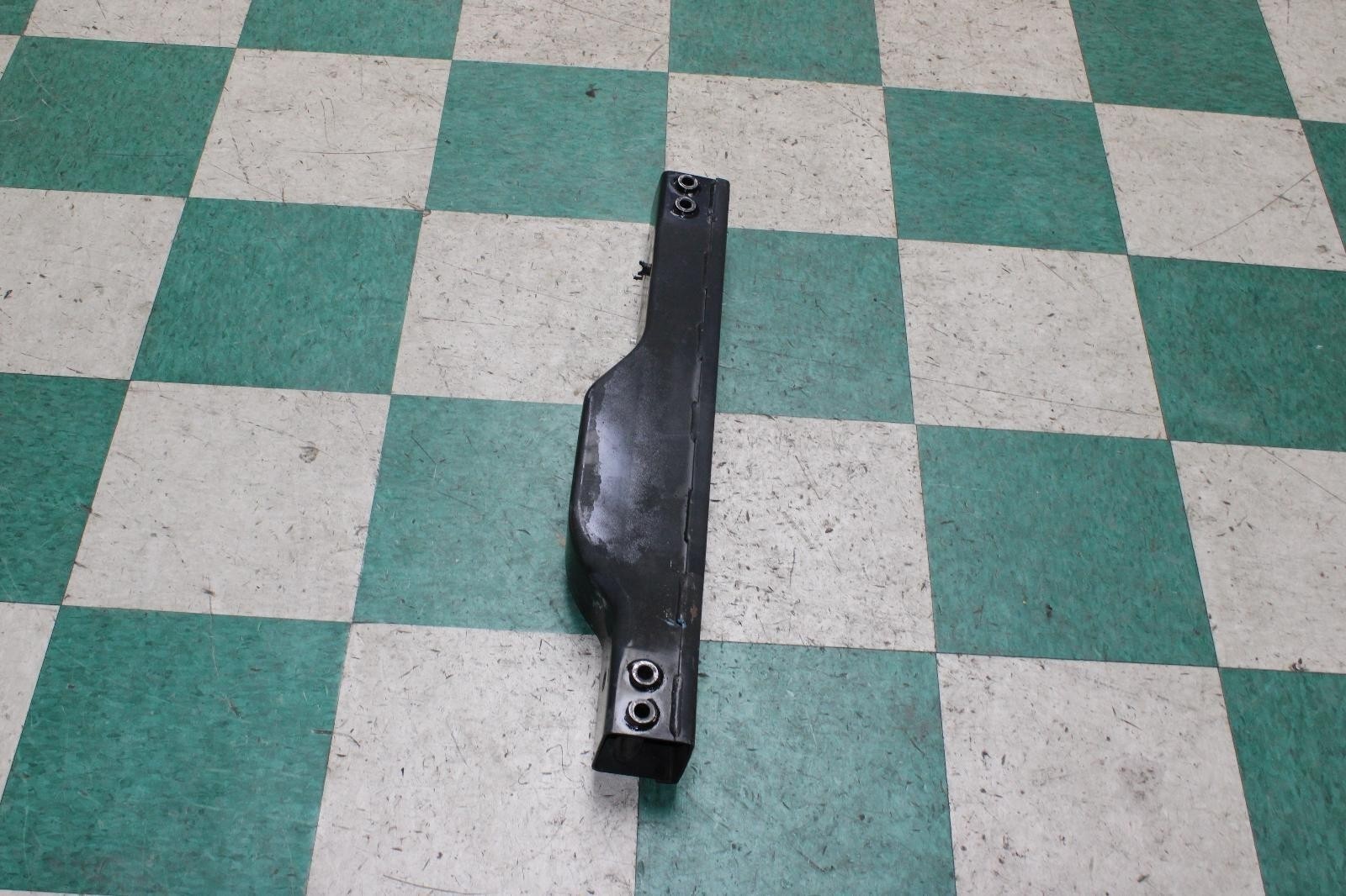 03-06 Avalanche 1500 Automatic Transmission Crossmember Support Cross Member WTY