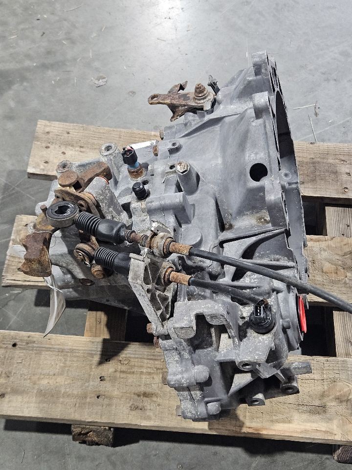 2003-2008 Hyundai Tiburon Manual Transmission 6 Speed OEM