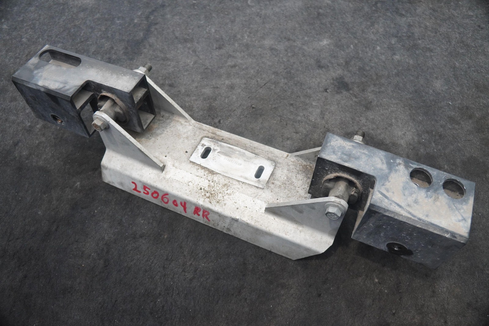 Transmission Crossmember Bracket Mount 4865186AB Chrysler Plymouth Prowler