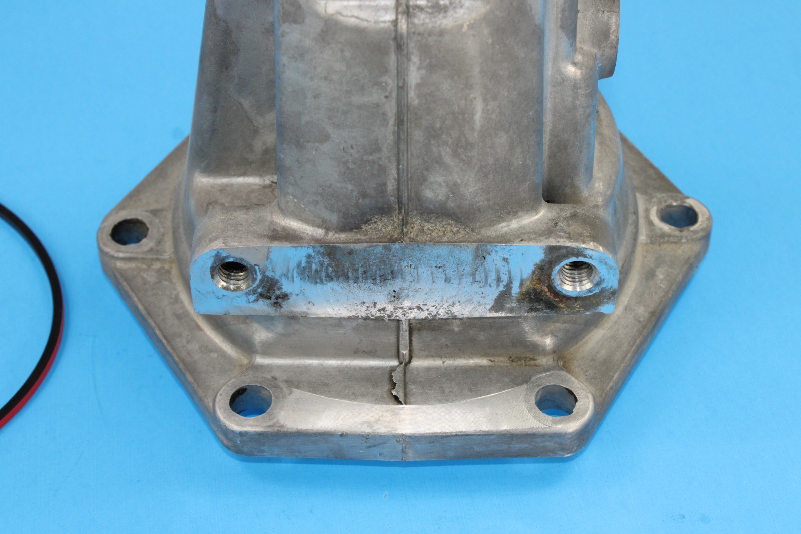 97-up 4l60E Tail Housing 2WD 6 Bolt Extension New SEAL & BUSHING 2X4 Rear