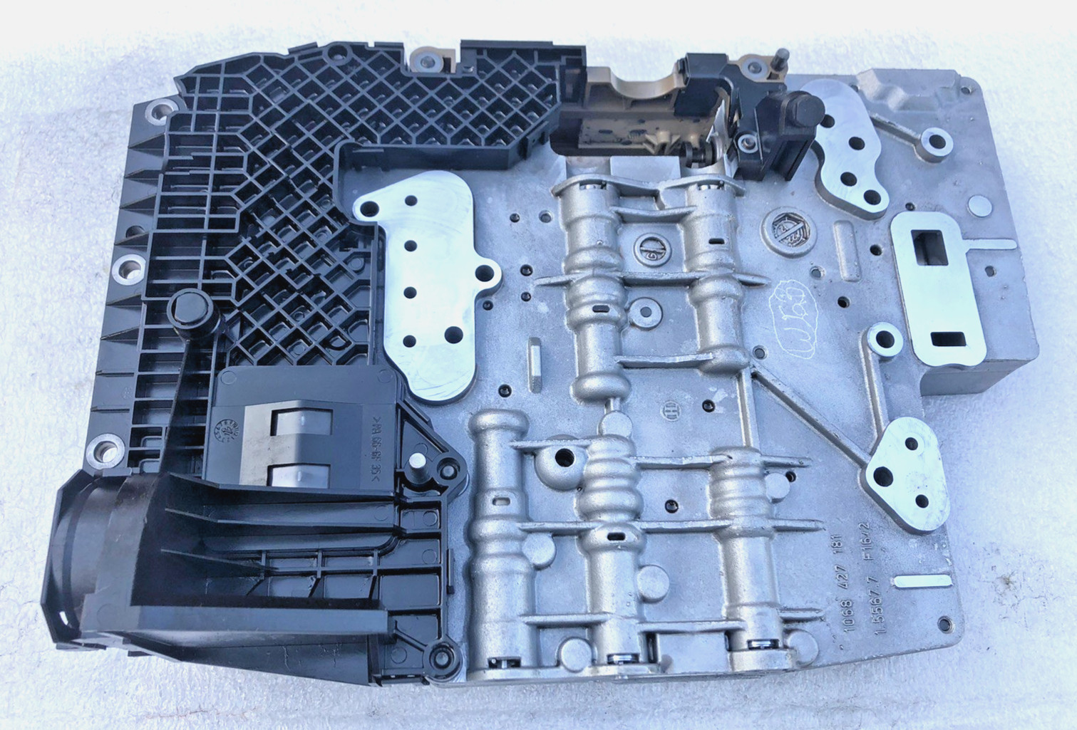 2005-2007 BMW E90 E91 323i 325i 330i AUTOMATIC TRANSMISSION VALVE BODY