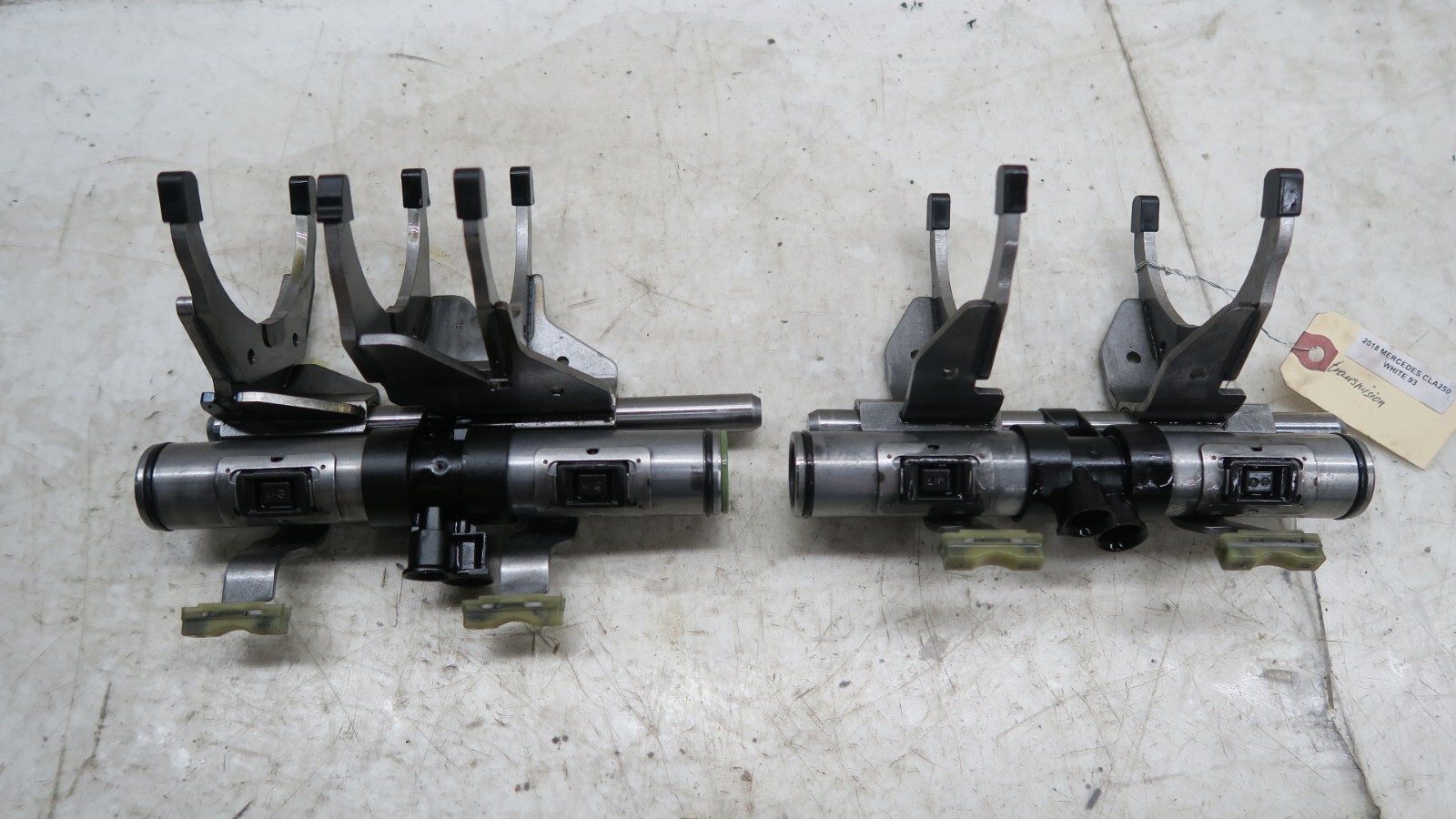 2014-2019 Mercedes CLA250 C117 OEM FWD 2.0 Transmission Gear Shift Fork Assembly