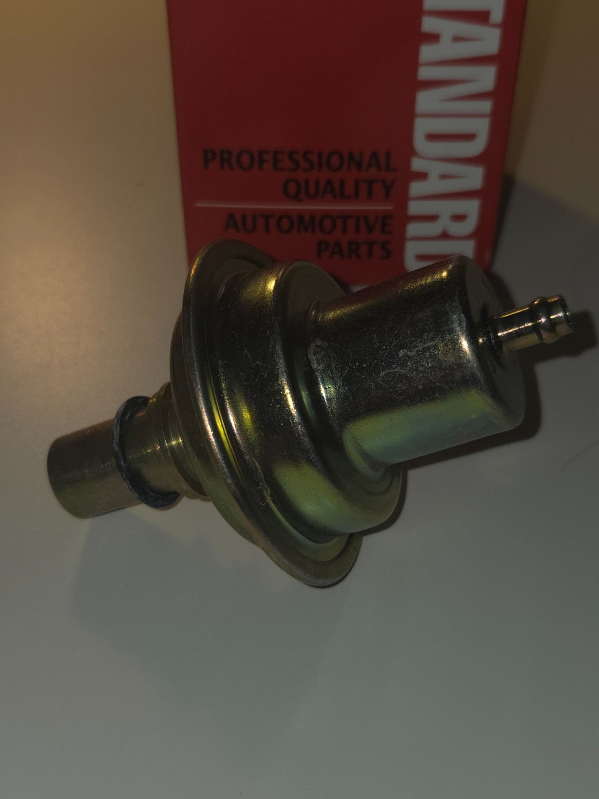 Standard Motor Products TM33 Transmission Vacuum Modulator Auto Trans Modulator