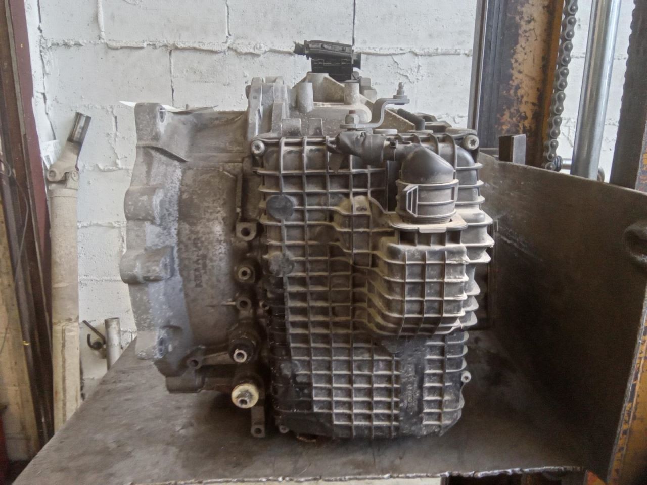 16 CHRYSLER 200 SEDAN 9 Speed FWD Automatic Transmission 105K 2.4L 948TE 299400