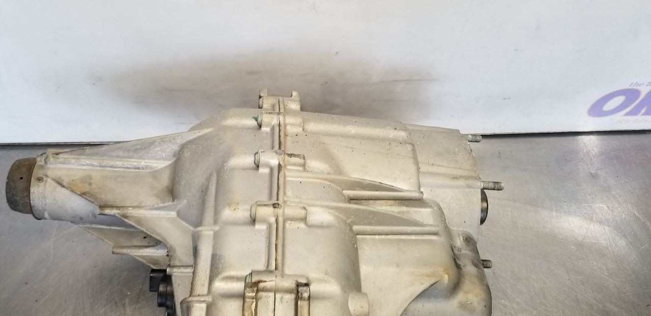21 CHEVY TAHOE Z71 TRANSFER CASE ASSEMBLY 5.3L 4X4 4WD 84516157