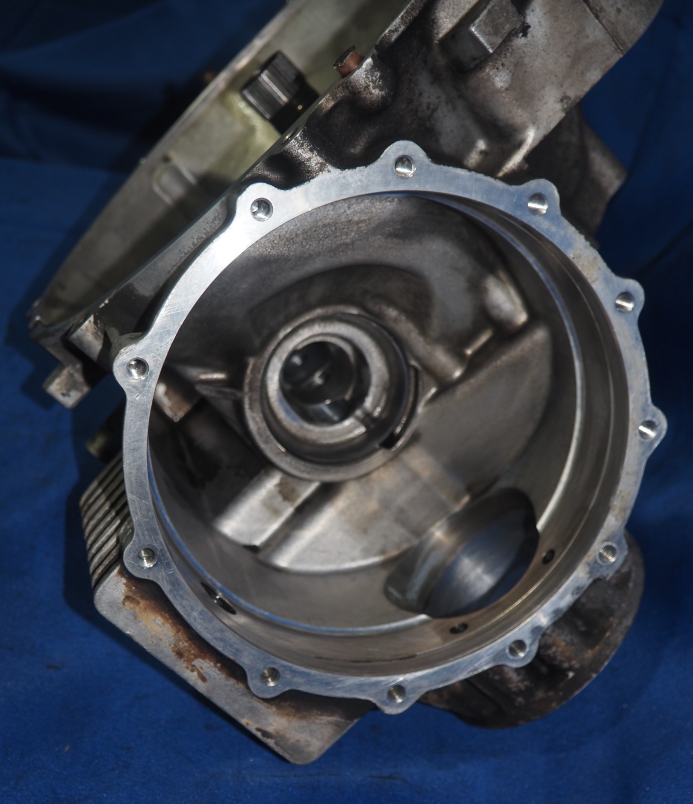 1989-1998 Posche 993 964 911 C2 Tiptronic Transmission Differential Bell Housing