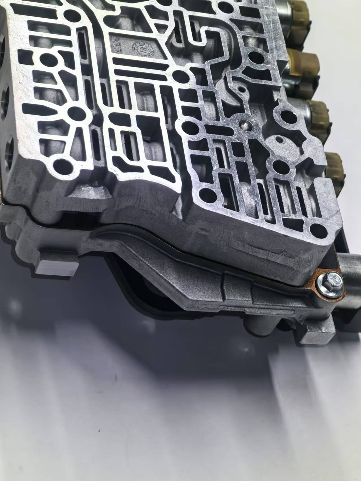 6f35 For Ford Edge Escape Transit 14up Gen 2 6F35 Valve Body Valve Body