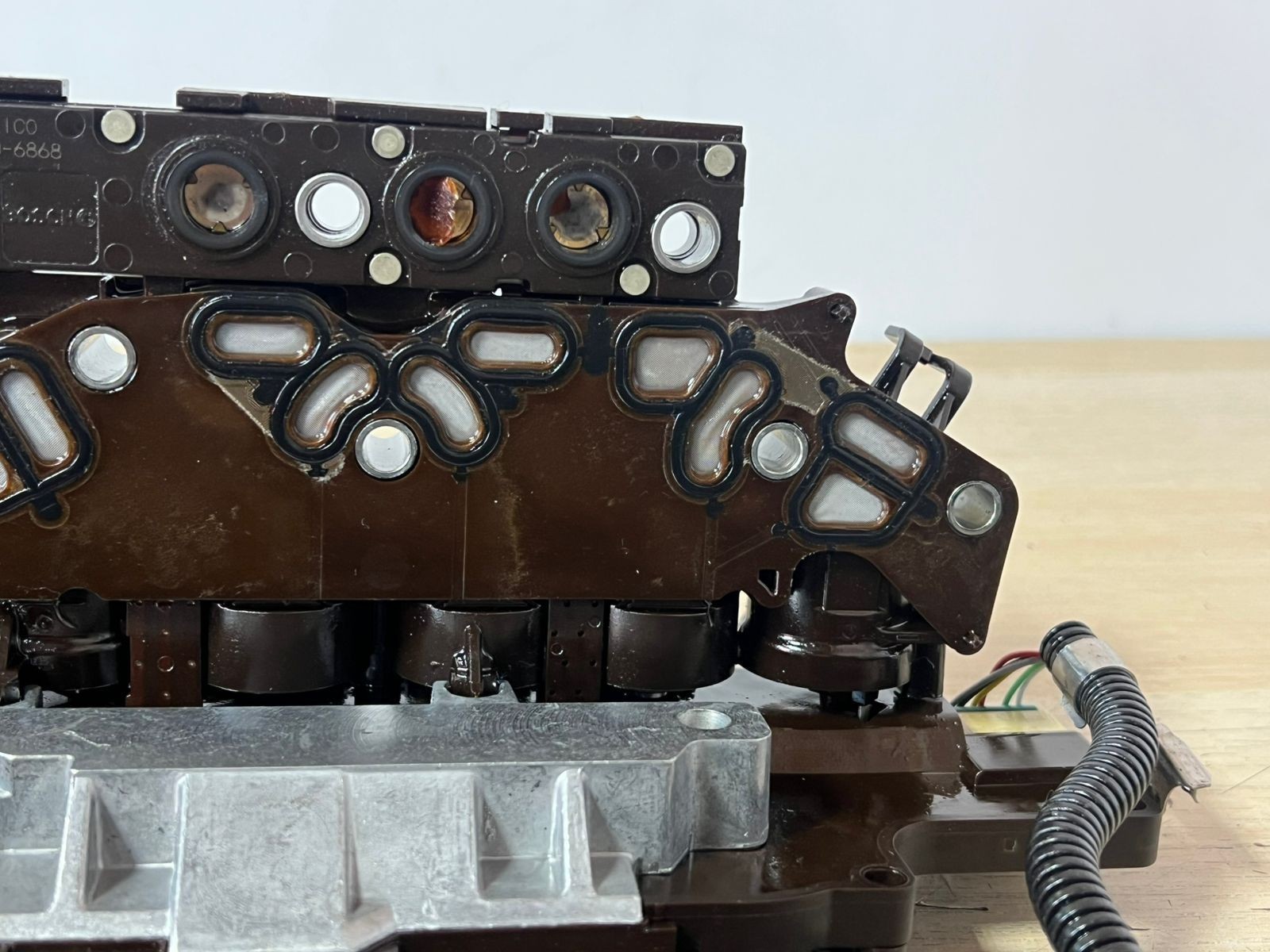 BMW Automatic Transmission Valve Body 24243598 TCM E90 E83 GL45 GM N52 N46 2008