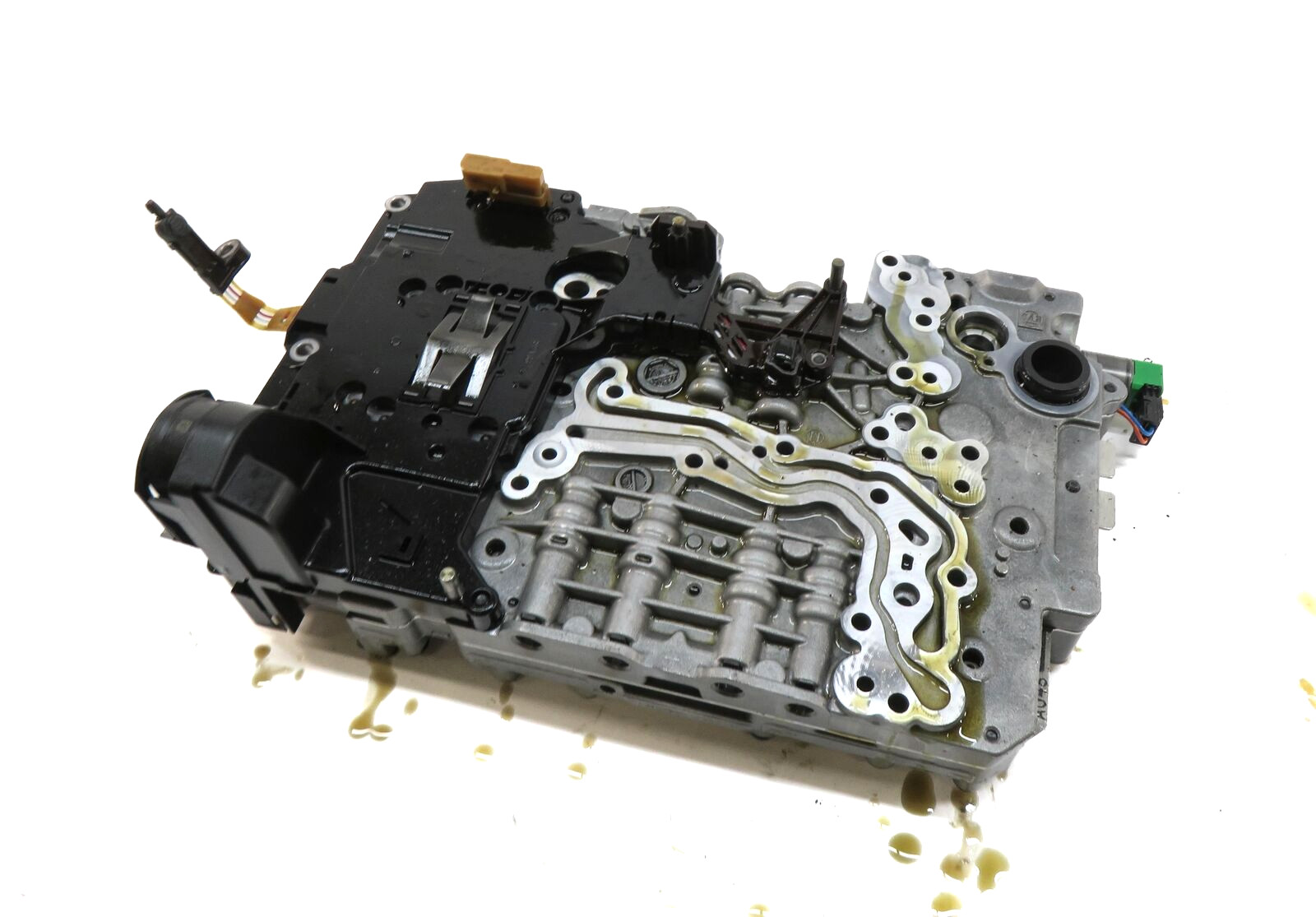2012 BMW 328i 528i (F10 F30) 8HP-45 A/T AUTOMATIC TRANSMISSION VALVE BODY