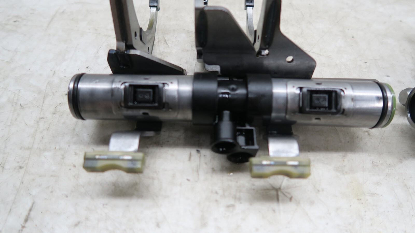 2014-2019 Mercedes CLA250 C117 OEM FWD 2.0 Transmission Gear Shift Fork Assembly