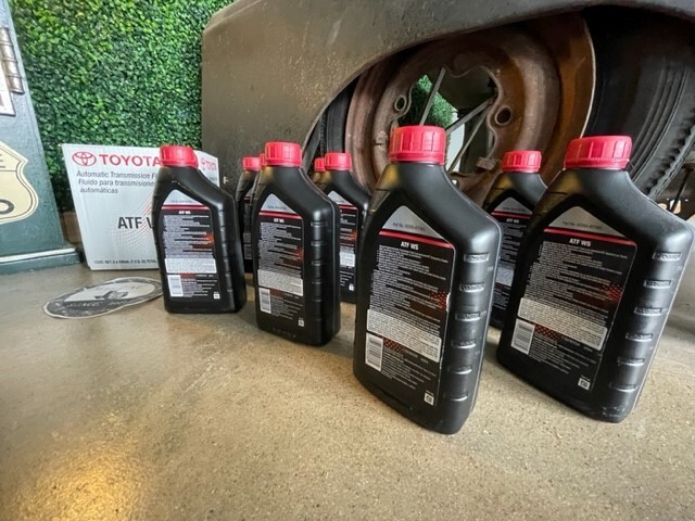 (12) Quart GENUINE TOYOTA ATF WS Automatic Transmission Oil 00289-ATFWS