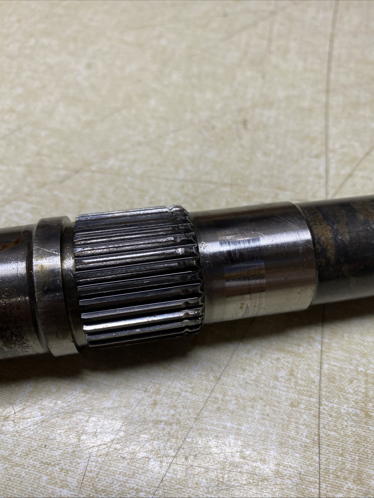 GM 4L60E/4L65E AUTOMATIC TRANSMISSION 2WD OUTPUT SHAFT 27 SPLINE CHEVROLET