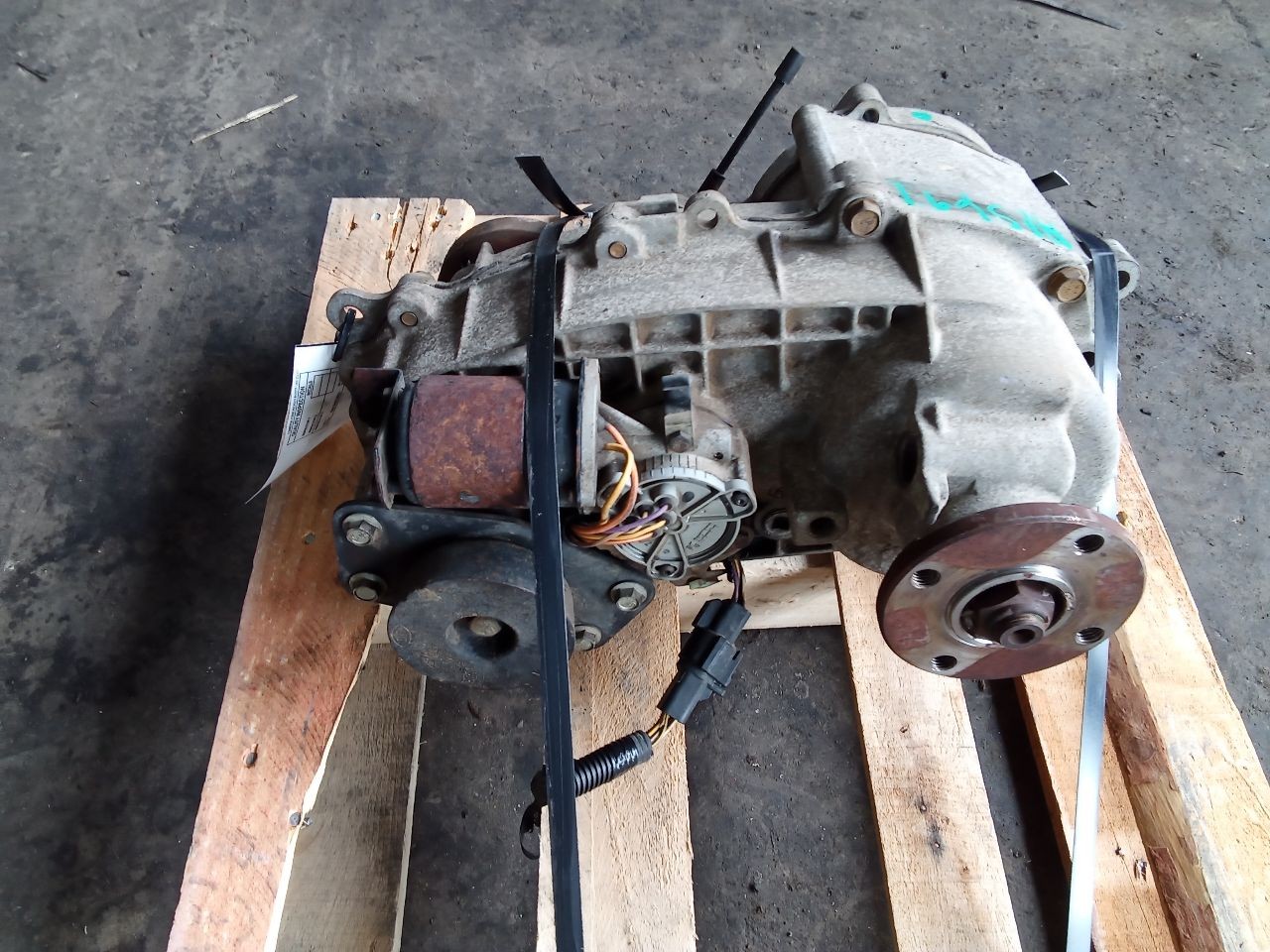 Transfer Case Warner 1354 Electronic Shift ID XL54-AA Fits 00 RANGER 3776591