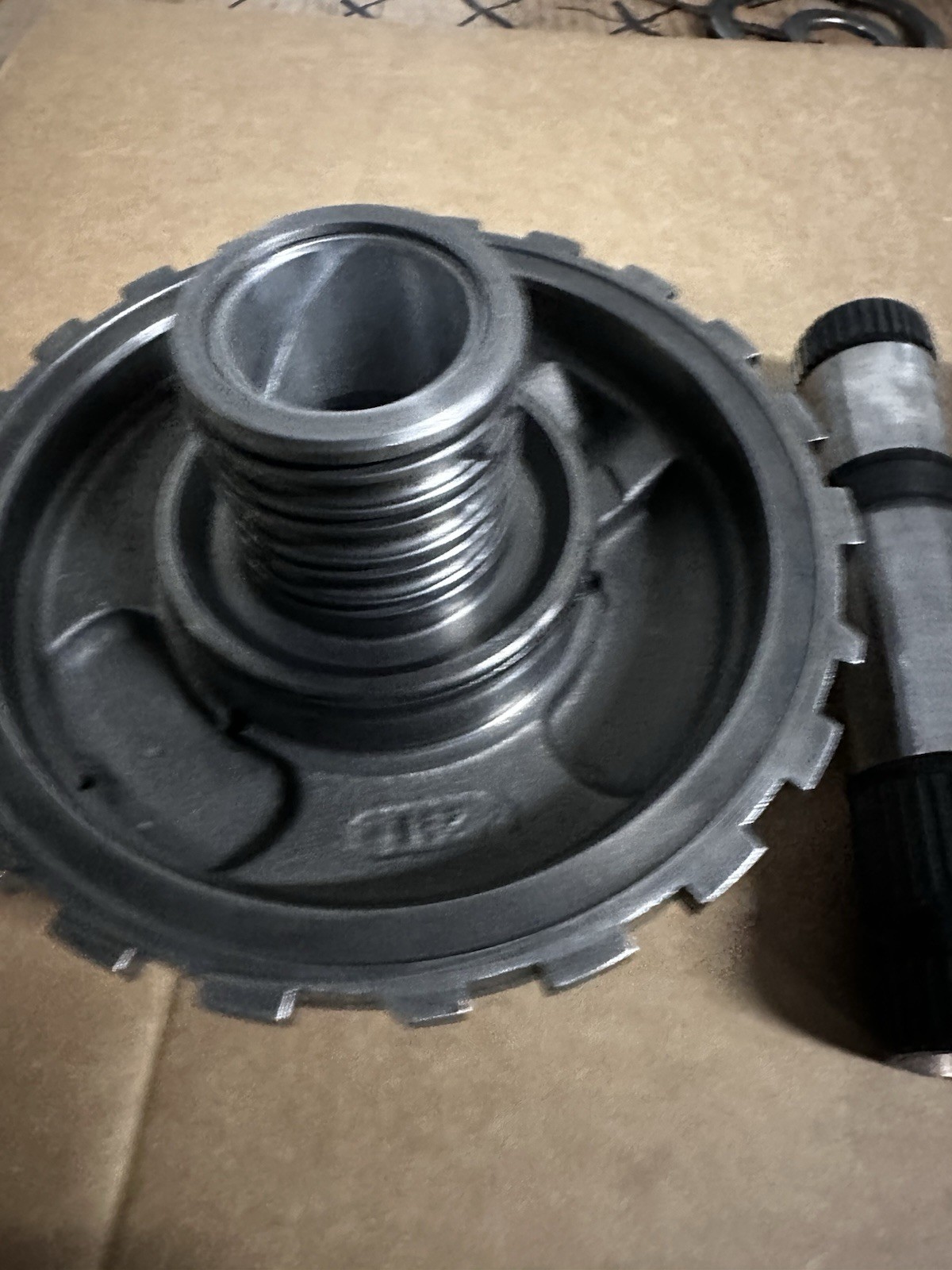 TH400 TRANS DIRECT DRUM 5 NEW CL LUG TYPE CENTER SUPPORT & SUN GEAR SHAFT REMAN