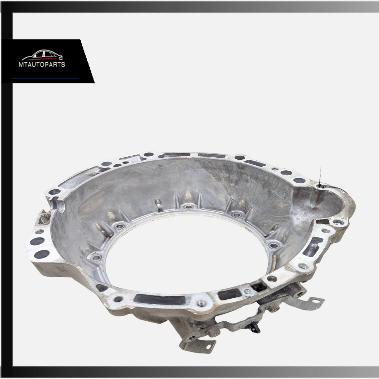 08-13 G37 09-20 A/T BELL HOUSING CONVERTER HOUSING RWD