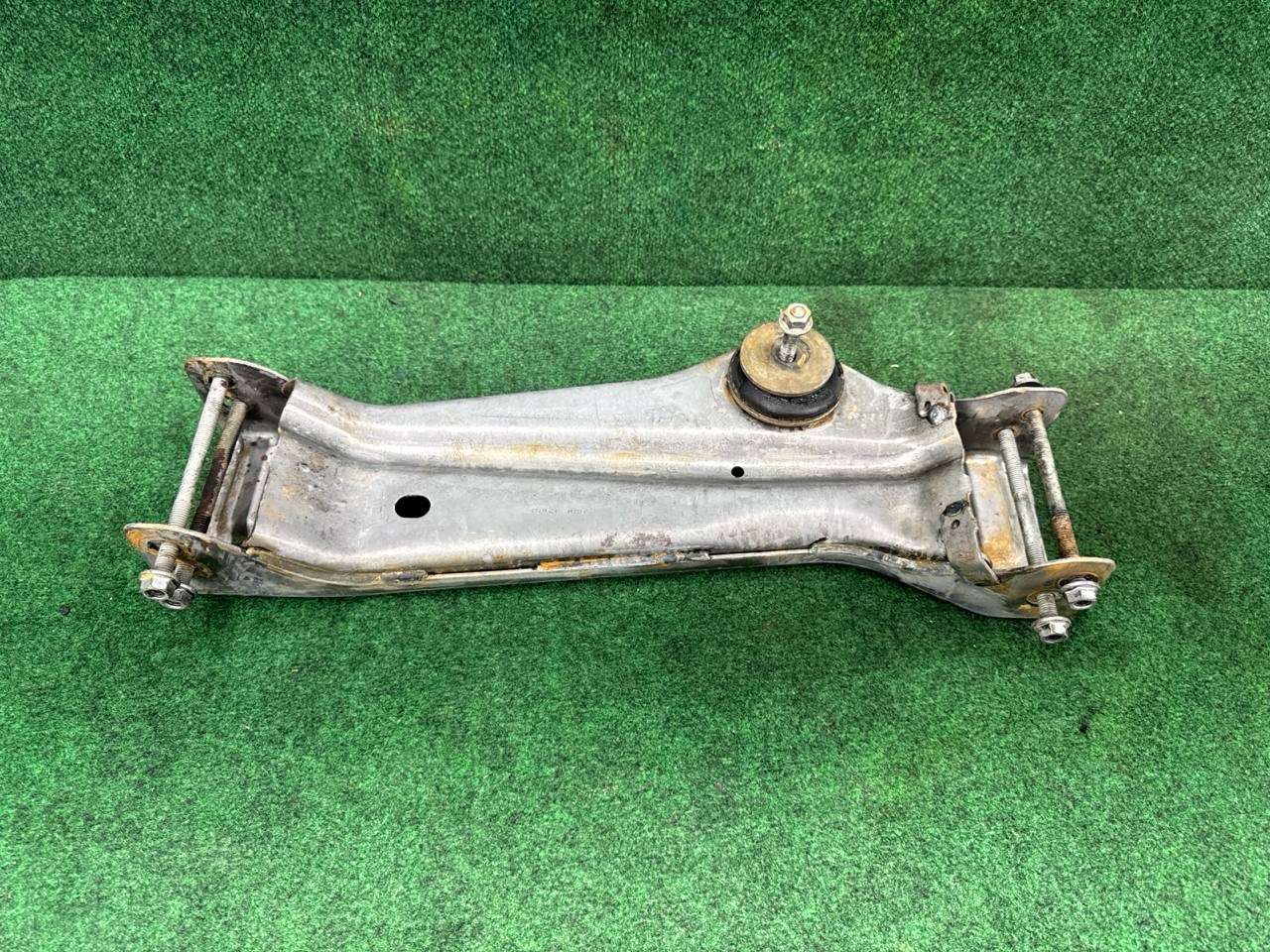 🛑 2003-2009 Hummer H2 Front Differential Carrier Mount Support Crossmember OEM