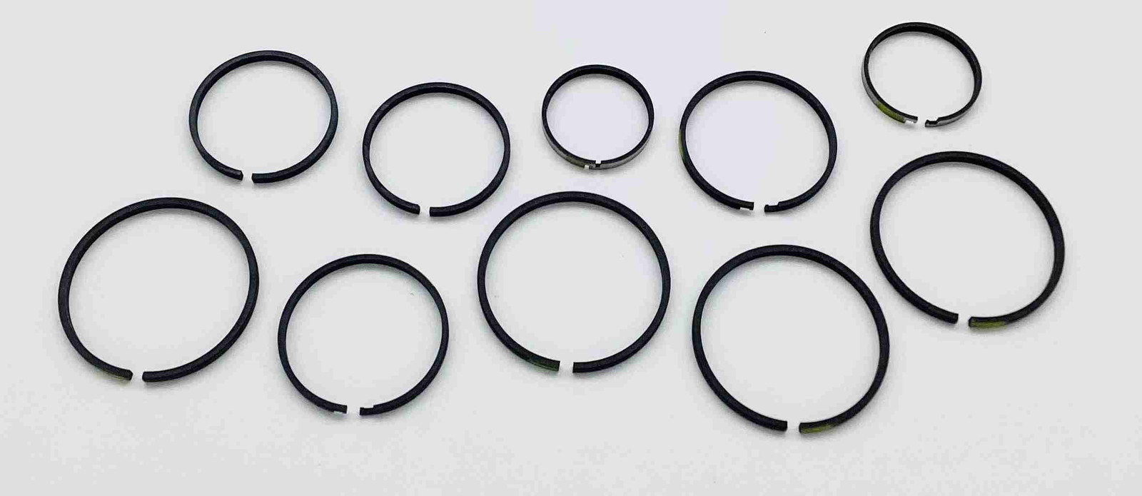 Ford: C.I. Medium Case/8 Sealed Power (Filtran Gold Stripe Rings), 2 Off Shor…