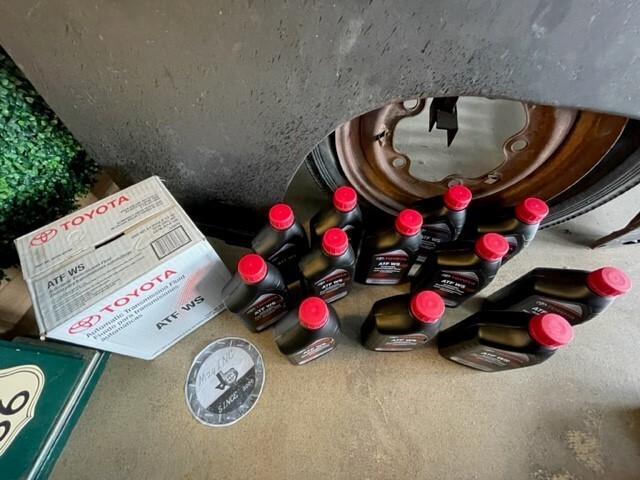 (12) Quart GENUINE TOYOTA ATF WS Automatic Transmission Oil 00289-ATFWS