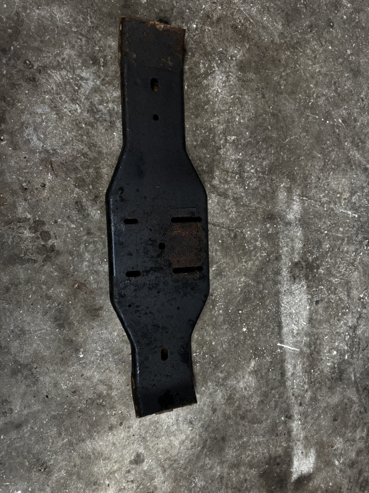 USED 2003-2007 DODGE RAM 2500 3500 CUMMINS TRANSMISSION CROSSMEMBER 48RE 4×4
